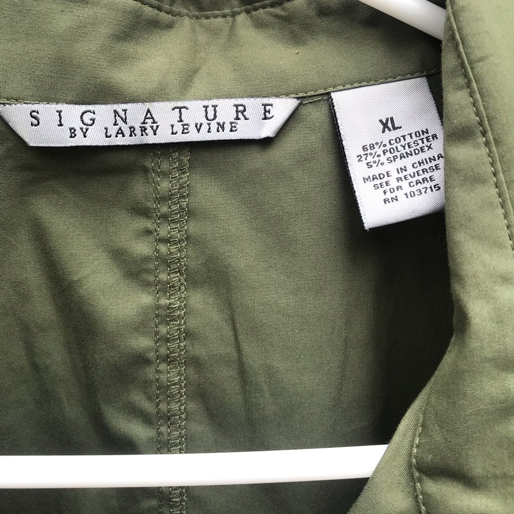 Signature by Larry Levine Top - Picture 3 of 3